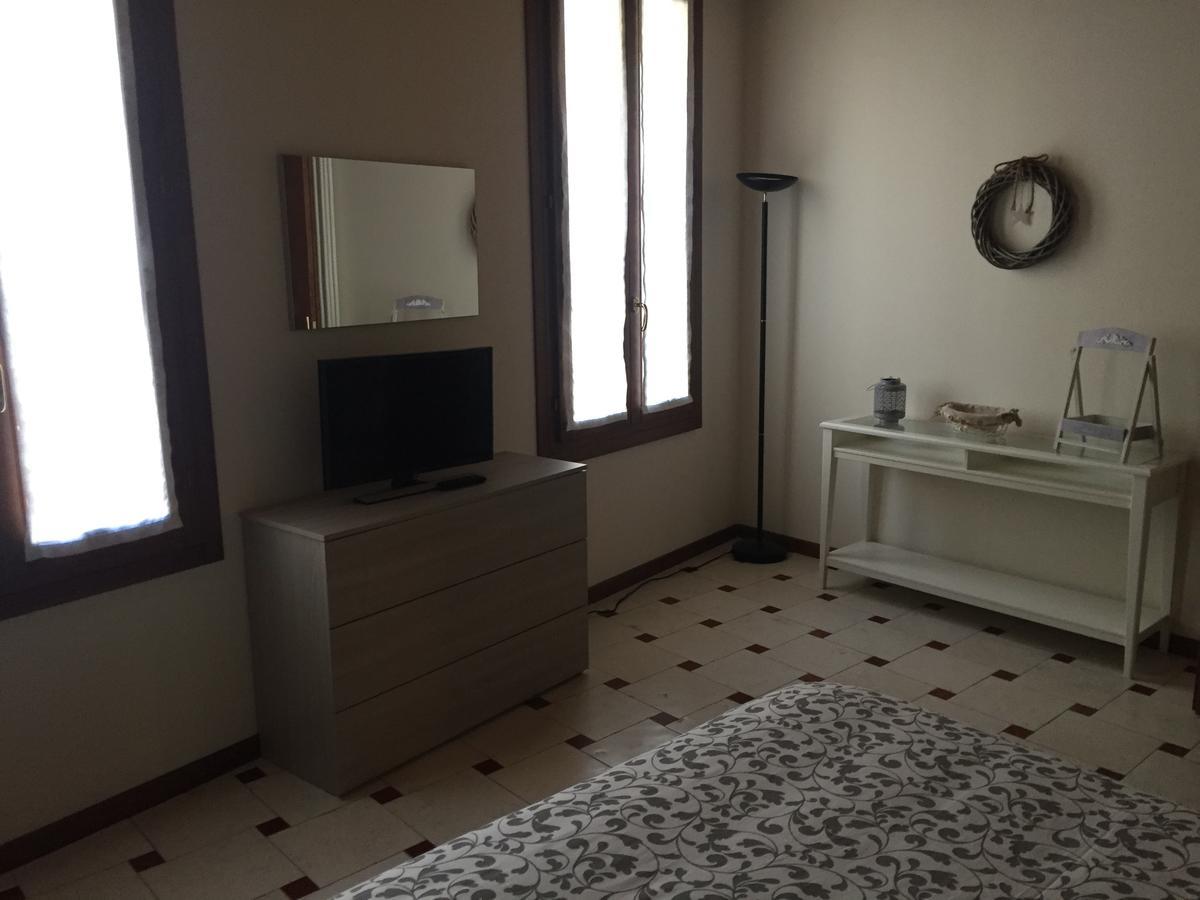 لونيغو B&B Via Garibaldi المظهر الخارجي الصورة