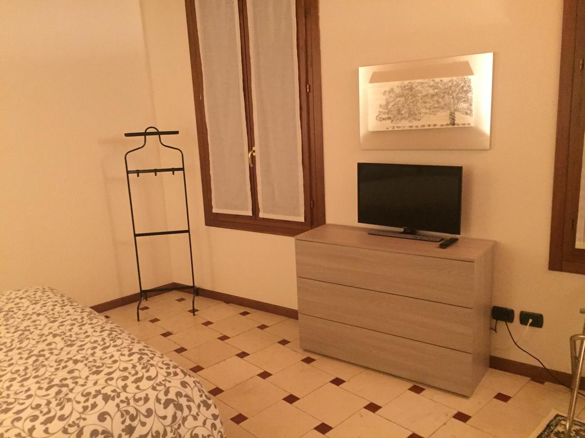 لونيغو B&B Via Garibaldi المظهر الخارجي الصورة